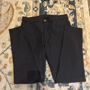 Men’s Lululemon Commission Classic-Fit Pant 32”
Warpstreme - Dark Gray - Size 33